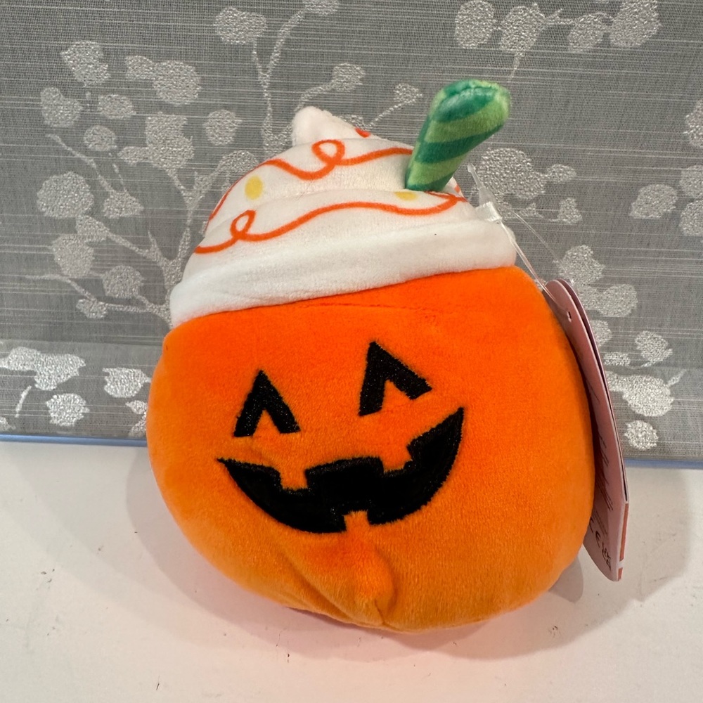 NWT Lester the Pumpkin Spice Latte PSL 4.5in Halloween Squishmallows